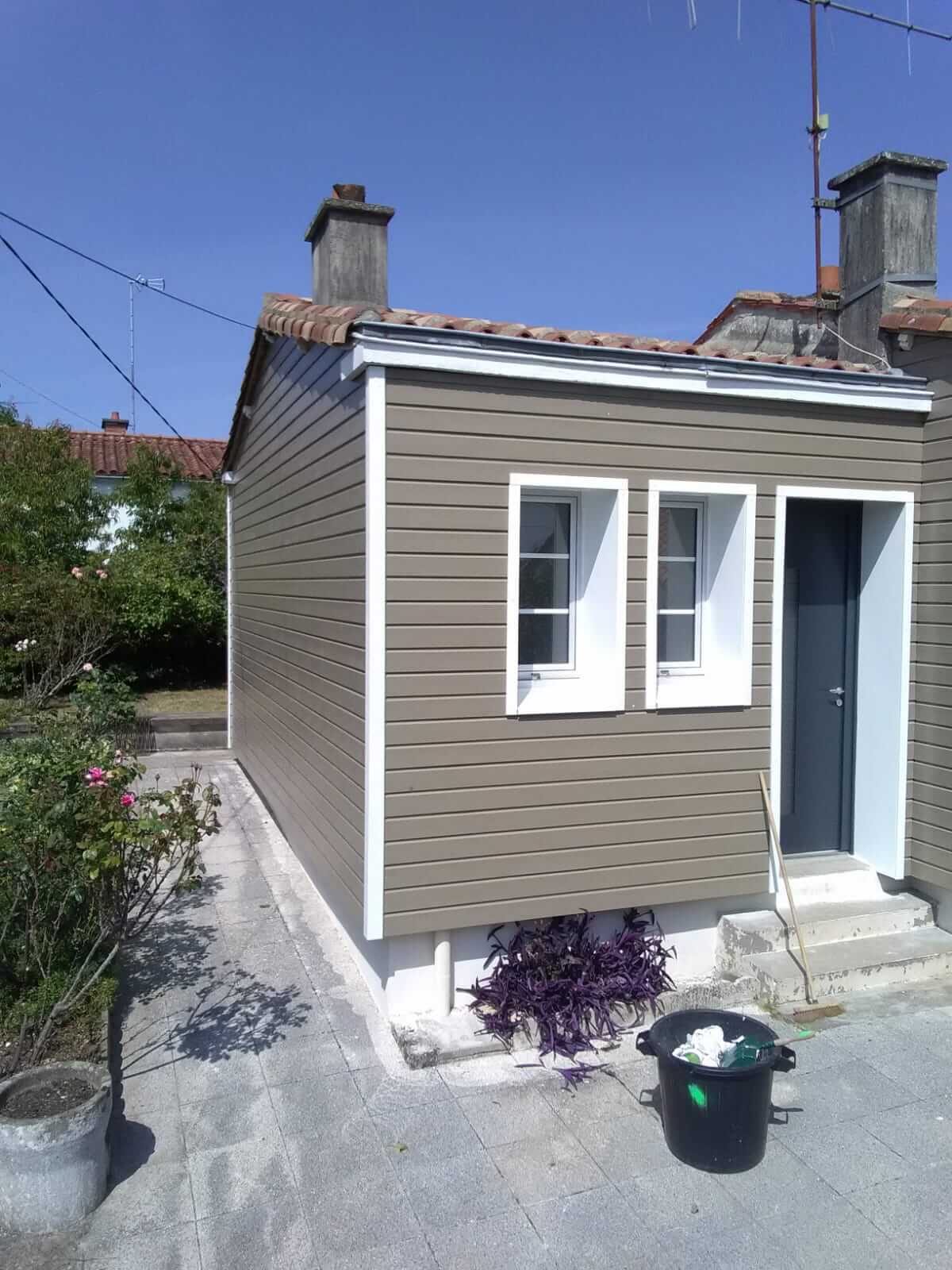 realisation-isolation-exterieur-lrbois-larochesuryon (5) Réalisation d